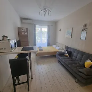 Fiume-potok Apartman